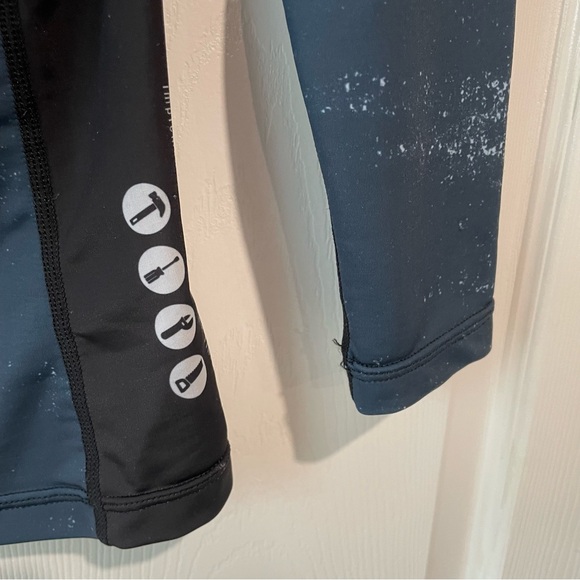 TOOLS OF THE TRADE V2 93 brand Women's Rash Guard size small jiu-jitsu - Picture 9 of 9